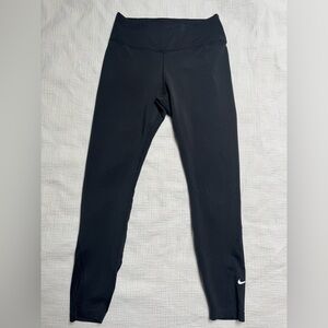 Nike Dri-Fit Leggings Size M